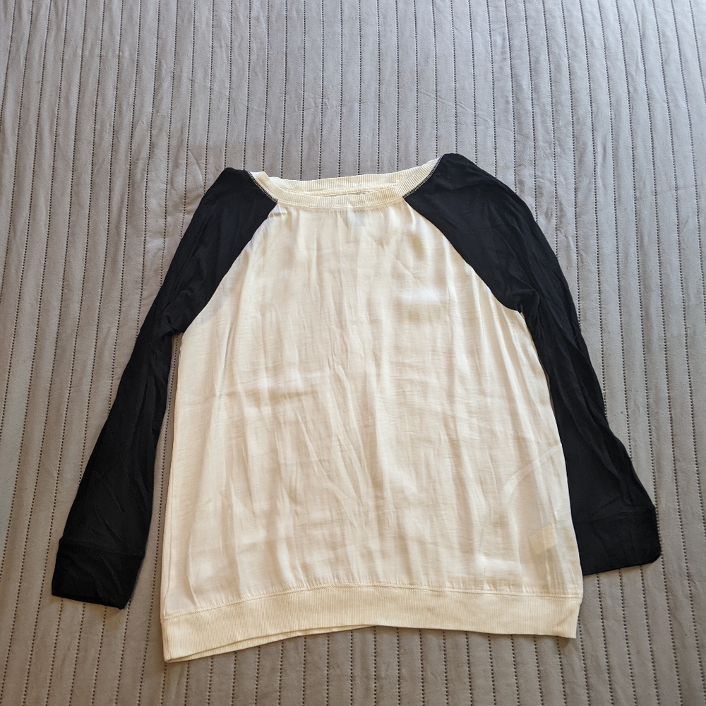 Women's Gap Baseball Shirt size M